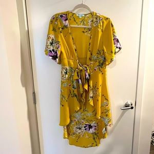 Yellow floral duster
